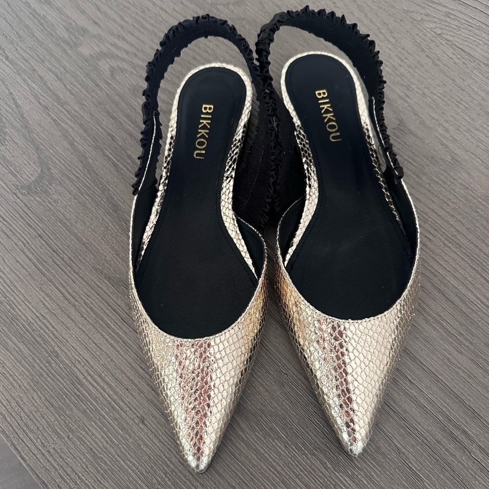 BIKKOU Metallic Gold Slingback Heels Sz. 38 runs small – best for size 37 New